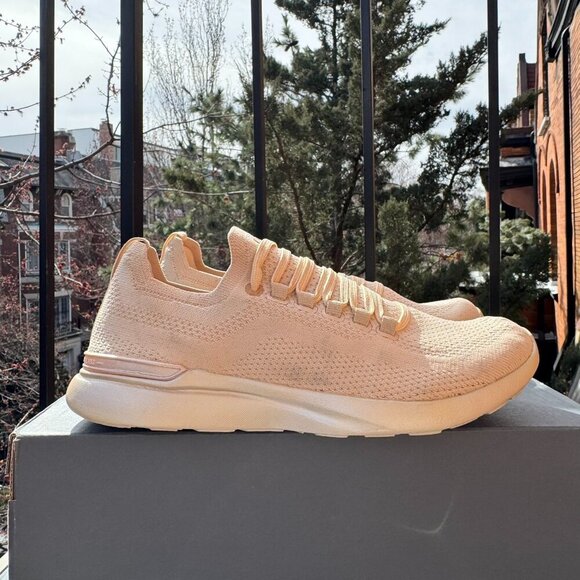 New APL Techloom Breeze Sneakers Trainers Running Knit Shoes Cream Women’s 8 - Picture 1 of 9